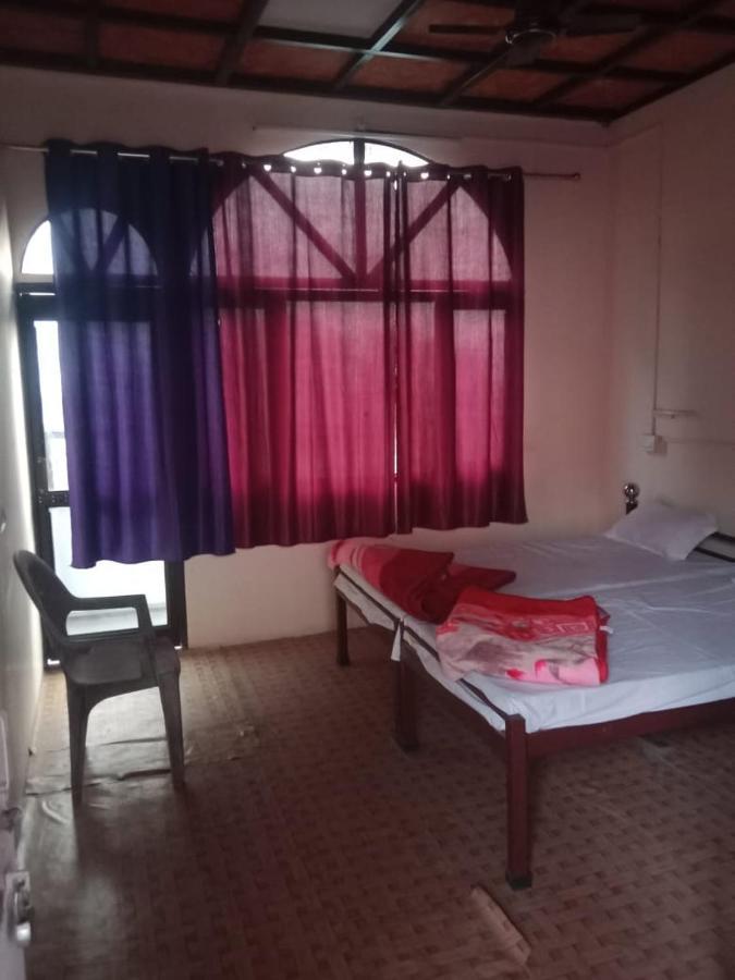 Anna Hostel Tapovan Rishīkesh Zewnętrze zdjęcie