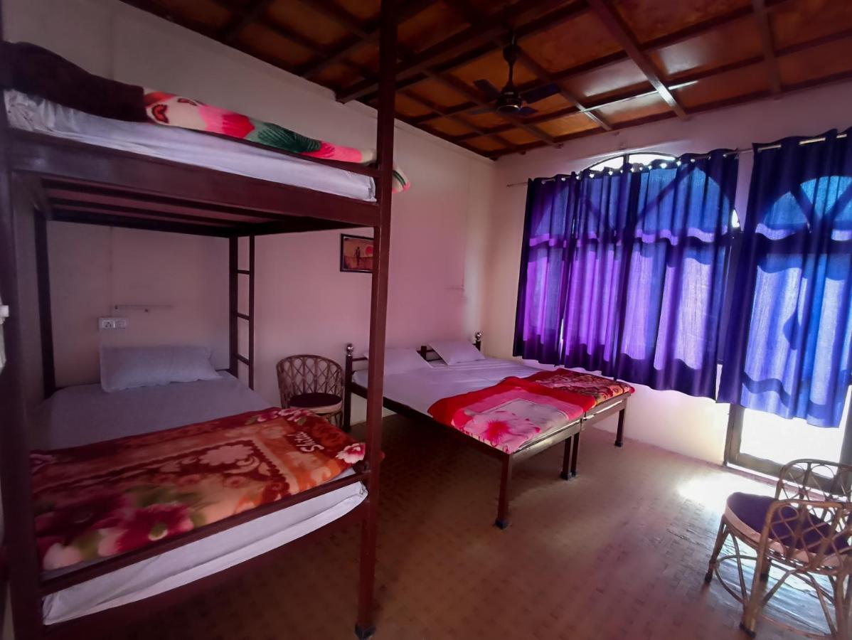 Anna Hostel Tapovan Rishīkesh Zewnętrze zdjęcie